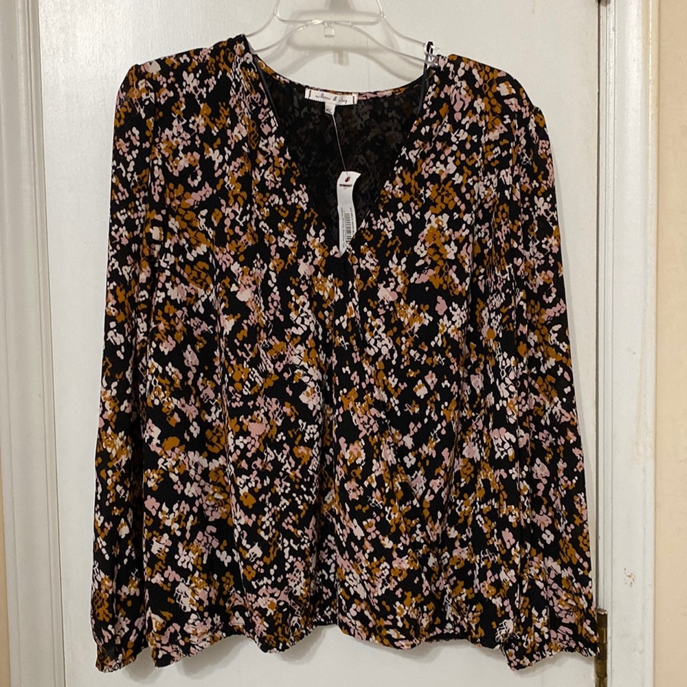 Willow & Clay Monty Printed Surplice Top XL NWT
